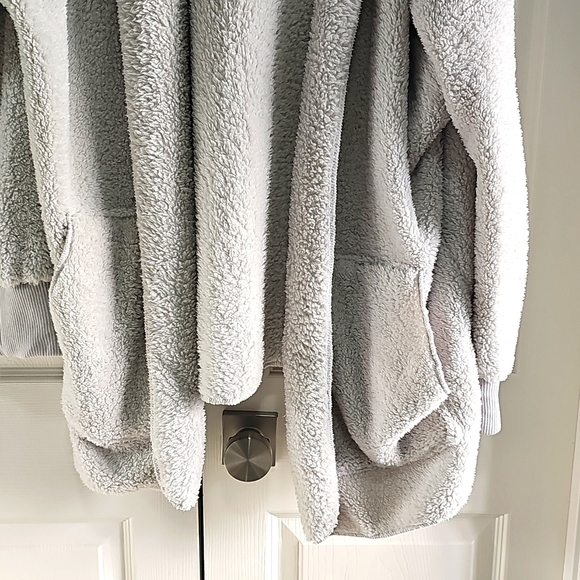 New Chicgal Fuzzy Hooded Open Front Sherpa Jacket Coat W Pockets 2XL Oatmeal - Picture 3 of 14